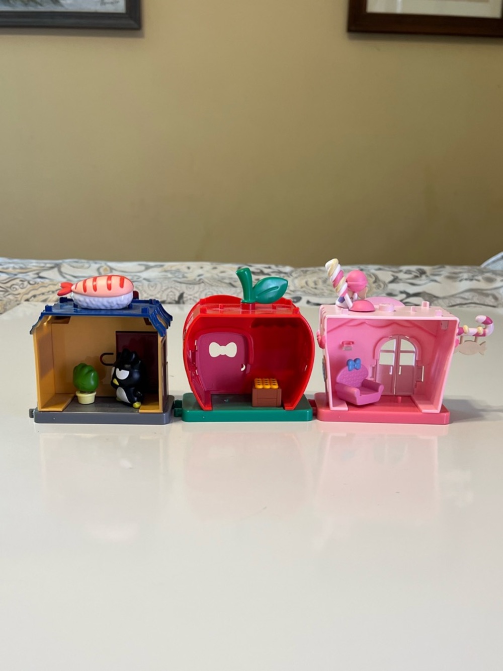 Sanrio Mini Shop Stackable Playsets - missing pieces - Picture 5 of 7